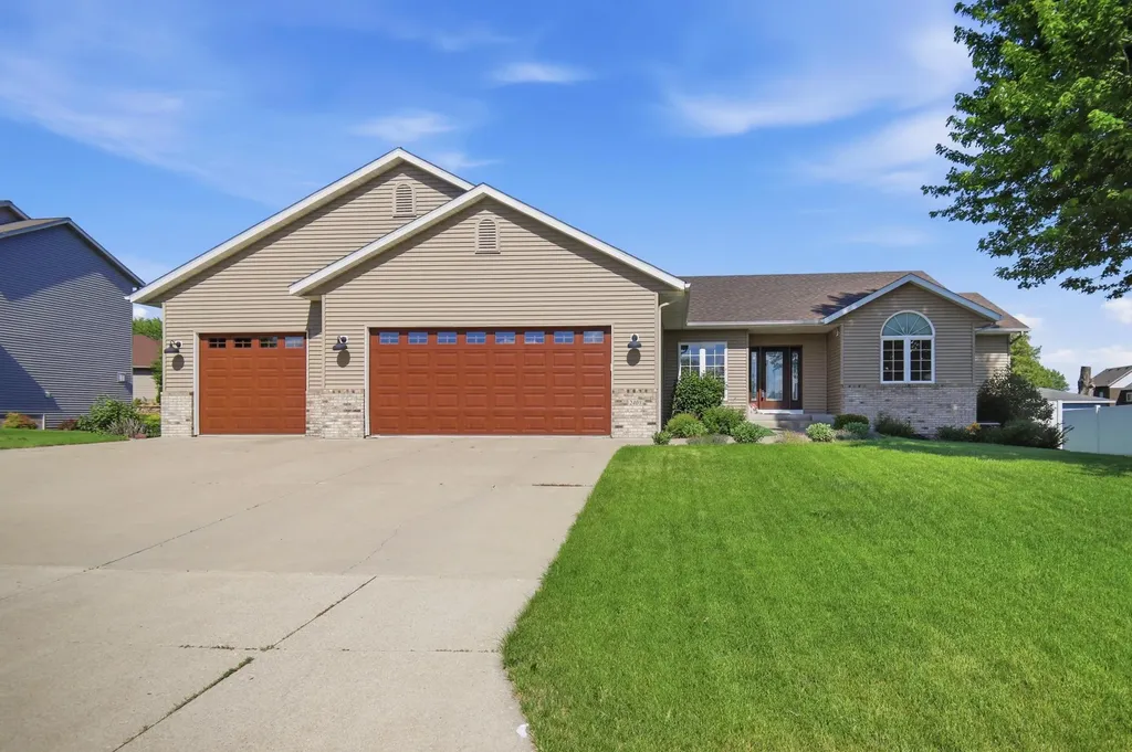 2405 Watertower Lane Owatonna MN 55060