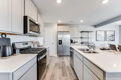 19454 136th Avenue N Rogers MN 55374