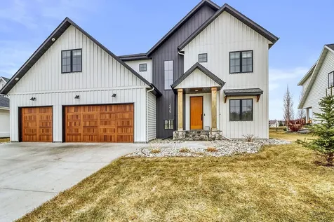 2439 Rivers Bend Dr E West Fargo ND 58078