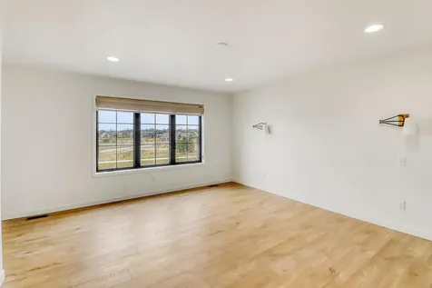 2439 Rivers Bend Dr E West Fargo ND 58078