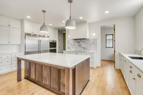 2439 Rivers Bend Dr E West Fargo ND 58078