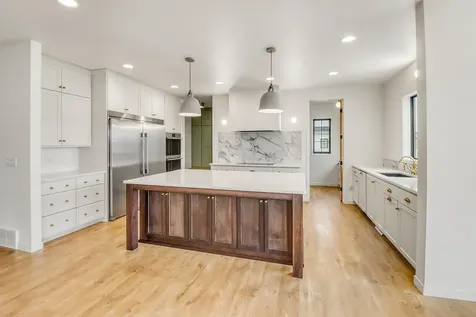 2439 Rivers Bend Dr E West Fargo ND 58078