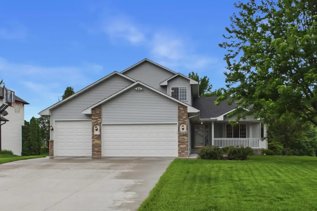 3529 Rose Court N Brooklyn Park MN 55443