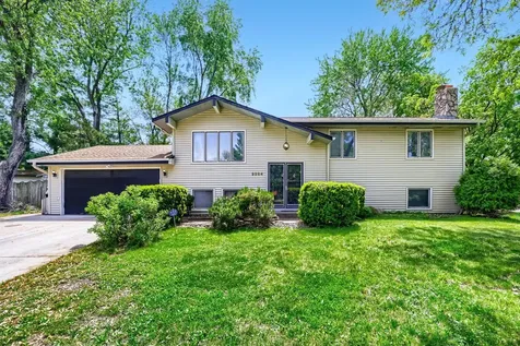 2284 Standridge Avenue Maplewood MN 55109