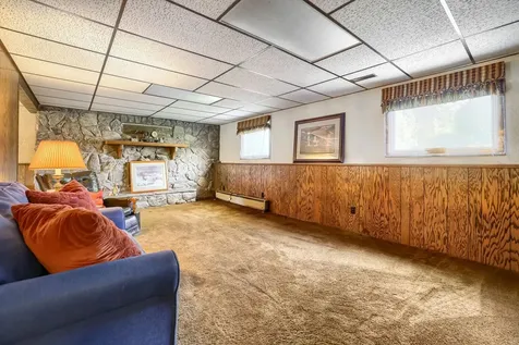 2284 Standridge Avenue Maplewood MN 55109