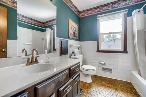 2284 Standridge Avenue Maplewood MN 55109