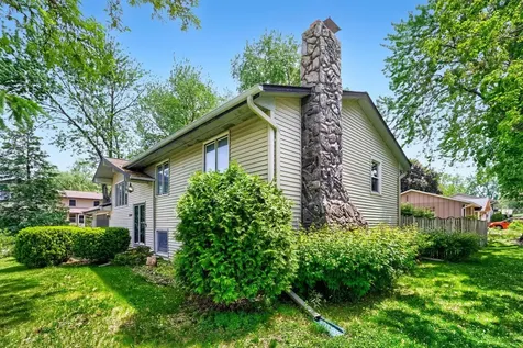 2284 Standridge Avenue Maplewood MN 55109