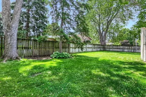 2284 Standridge Avenue Maplewood MN 55109