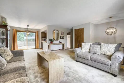 2284 Standridge Avenue Maplewood MN 55109