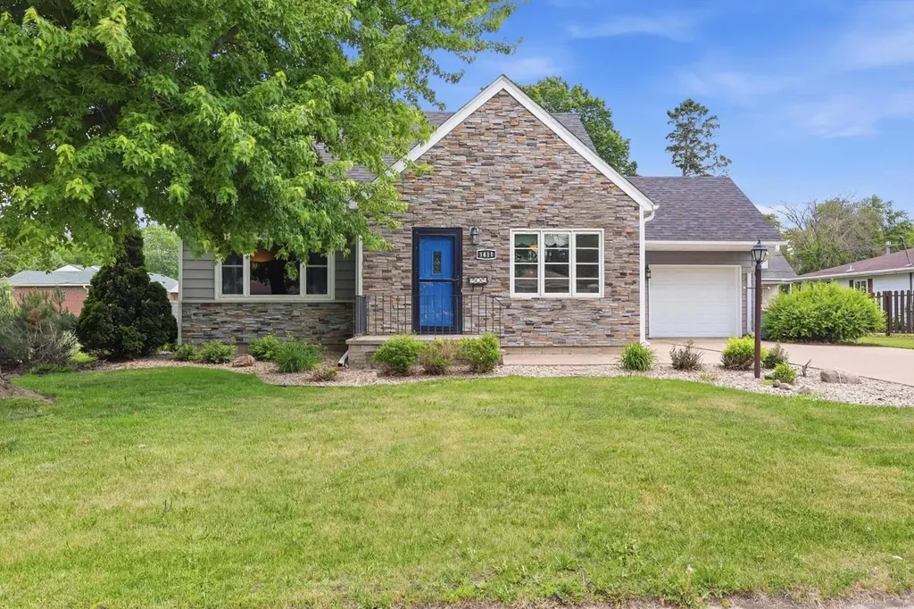 1411 N Cedar Avenue Owatonna MN 55060