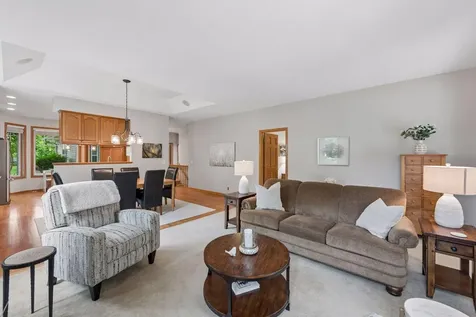7156 Ballard Trail Inver Grove Heights MN 55077