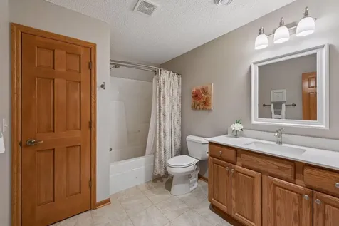 7156 Ballard Trail Inver Grove Heights MN 55077