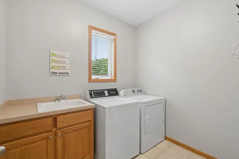 1803 Countryside Drive Shakopee MN 55379
