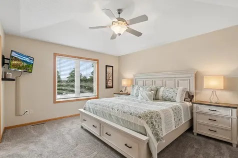 1803 Countryside Drive Shakopee MN 55379