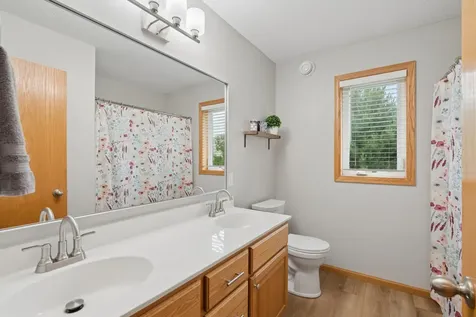 1803 Countryside Drive Shakopee MN 55379