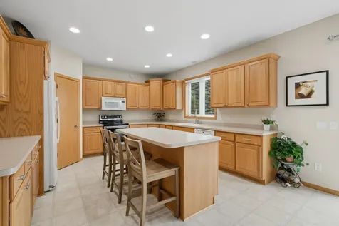1803 Countryside Drive Shakopee MN 55379