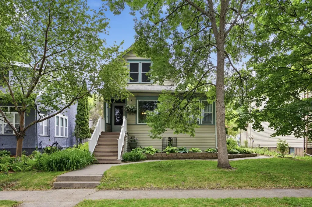 1041 5th Street N Fargo ND 58102