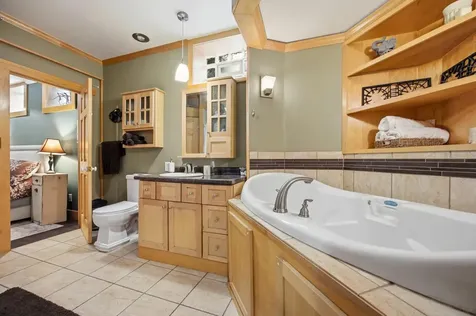 1041 5th Street N Fargo ND 58102
