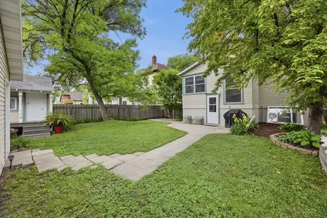 1041 5th Street N Fargo ND 58102