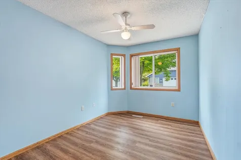 3246 Edgerton Street Vadnais Heights MN 55127
