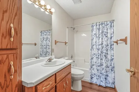 3246 Edgerton Street Vadnais Heights MN 55127