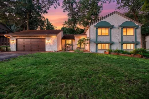 8119 Lower 129th Court Apple Valley MN 55124