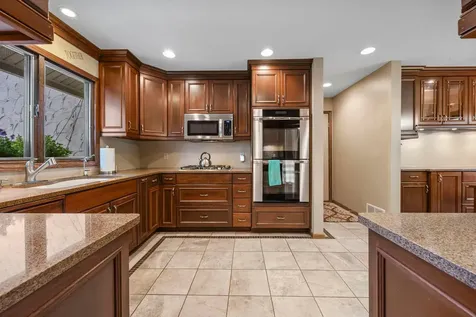 8119 Lower 129th Court Apple Valley MN 55124