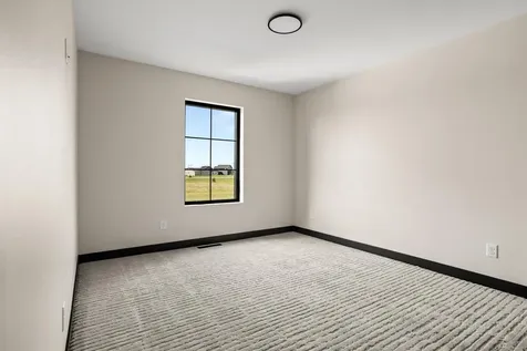 4947 41 Avenue N Fargo ND 58102