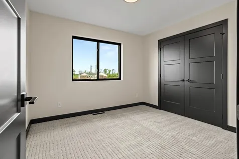4947 41 Avenue N Fargo ND 58102