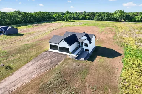 13437 295th Avenue NW Princeton MN 55371