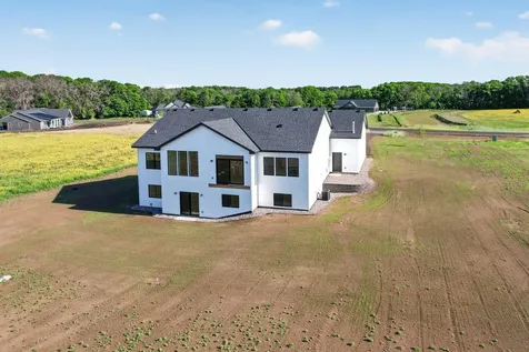 13437 295th Avenue NW Princeton MN 55371