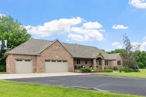 14480 Tyrol Drive Shakopee MN 55379