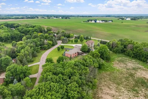 14480 Tyrol Drive Shakopee MN 55379