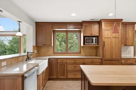 10129 Eden Prairie Road Eden Prairie MN 55347