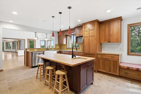 10129 Eden Prairie Road Eden Prairie MN 55347