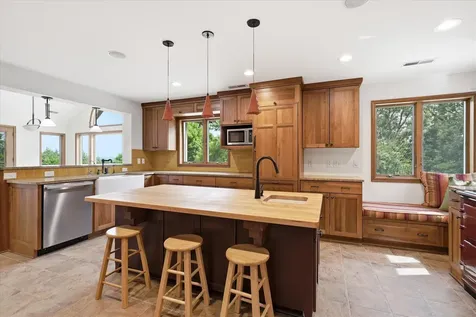 10129 Eden Prairie Road Eden Prairie MN 55347