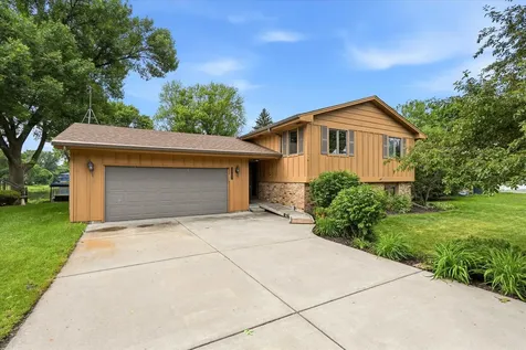 2516 Ridge Lane Mounds View MN 55112