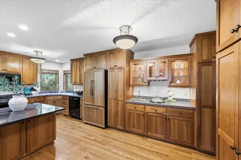 2516 Ridge Lane Mounds View MN 55112