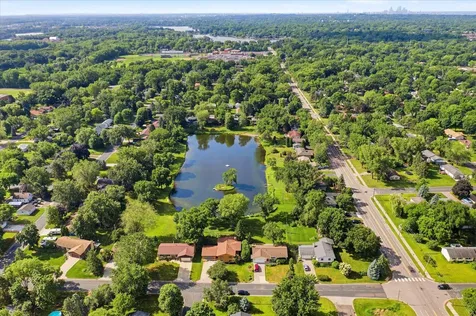 2516 Ridge Lane Mounds View MN 55112