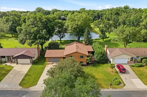 2516 Ridge Lane Mounds View MN 55112