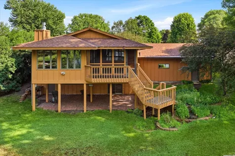 2516 Ridge Lane Mounds View MN 55112