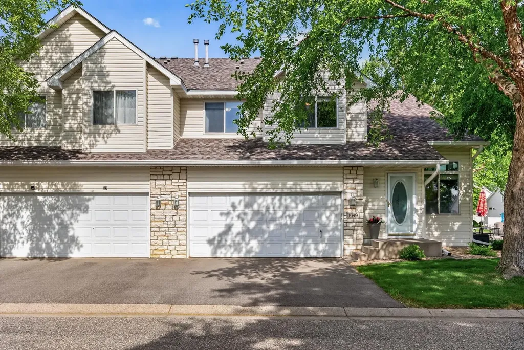 1649 Hamilton Lane Shakopee MN 55379