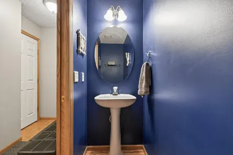 1649 Hamilton Lane Shakopee MN 55379