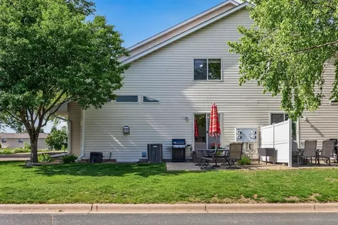 1649 Hamilton Lane Shakopee MN 55379