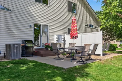 1649 Hamilton Lane Shakopee MN 55379