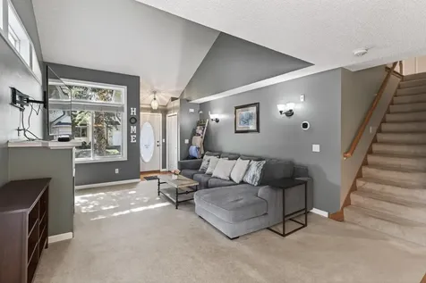 1649 Hamilton Lane Shakopee MN 55379