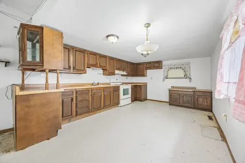 118 2nd Street SW Hillsboro ND 58045
