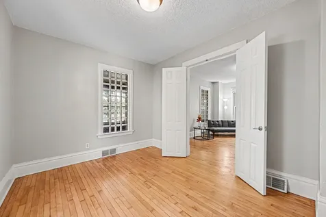 1411 Knox Avenue N Minneapolis MN 55411