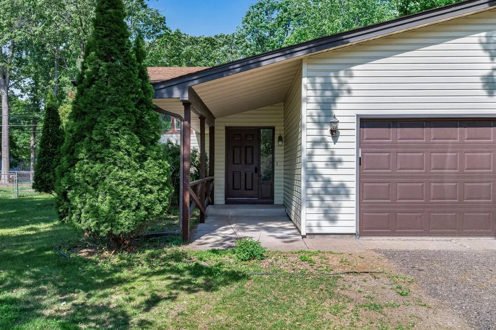10370 Flamingo Street NW Coon Rapids MN 55433