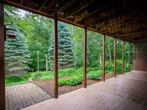 1404 Woodland Drive SW Rochester MN 55902
